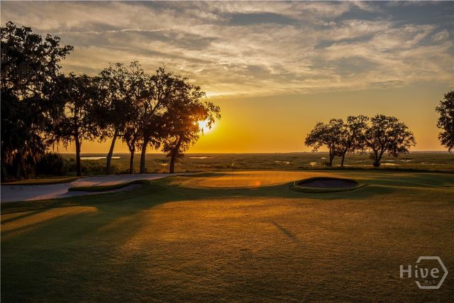 5 Clifton Lane, Savannah, GA 31411