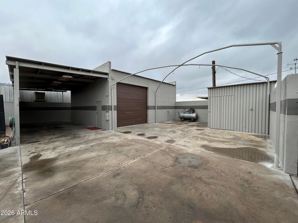 2314 W LOUISE Drive, Phoenix, AZ 85027 — exterior