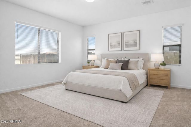 810 E HOPI Trail, Phoenix, AZ 85042