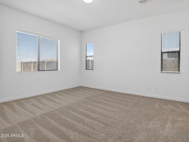 810 E HOPI Trail, Phoenix, AZ 85042