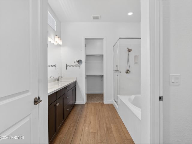 810 E HOPI Trail, Phoenix, AZ 85042