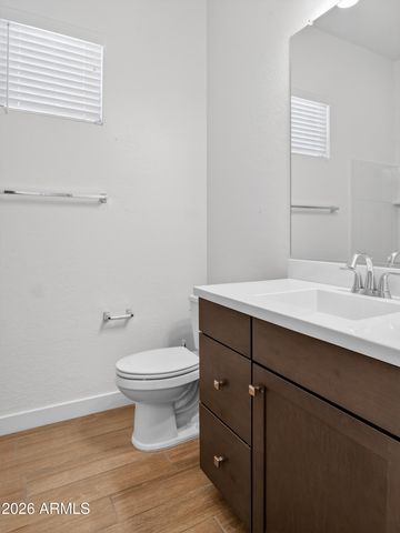 810 E HOPI Trail, Phoenix, AZ 85042