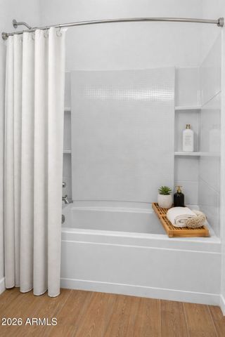 810 E HOPI Trail, Phoenix, AZ 85042