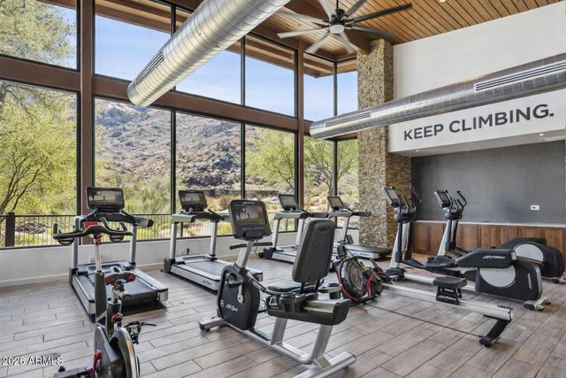 810 E HOPI Trail, Phoenix, AZ 85042