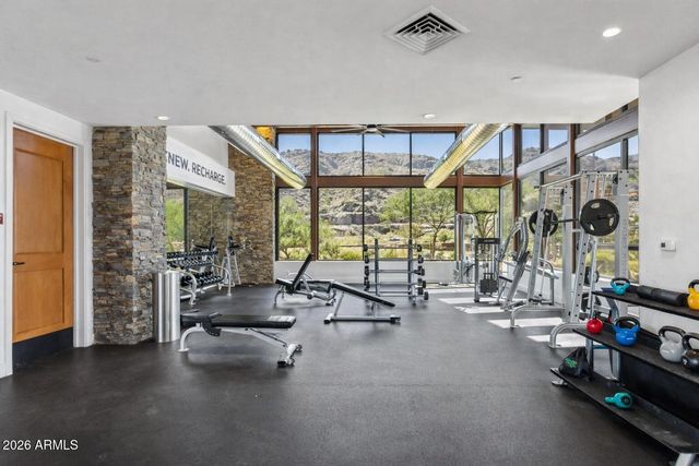 810 E HOPI Trail, Phoenix, AZ 85042