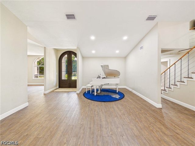 6840 Hendry Creek DR, Fort Myers, FL 33908