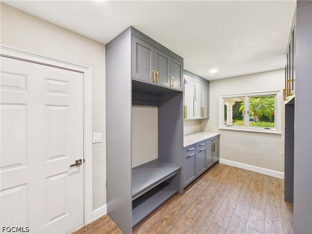 6840 Hendry Creek DR, Fort Myers, FL 33908