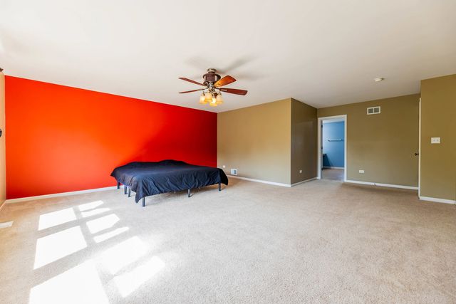 1715 Ivy Lane, Montgomery, IL 60538