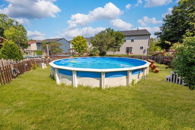 1715 Ivy Lane, Montgomery, IL 60538