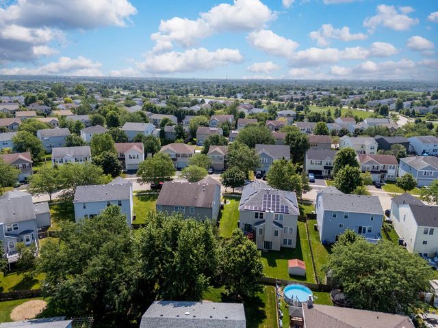 1715 Ivy Lane, Montgomery, IL 60538