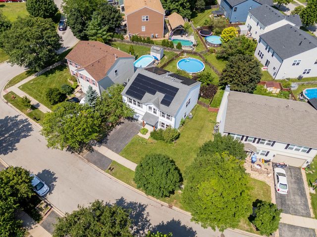 1715 Ivy Lane, Montgomery, IL 60538