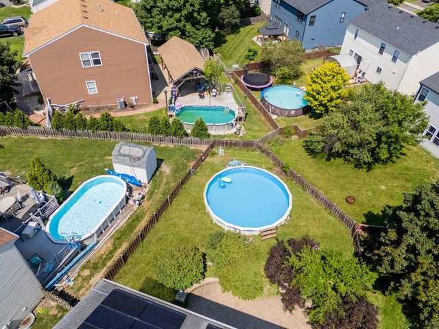 1715 Ivy Lane, Montgomery, IL 60538