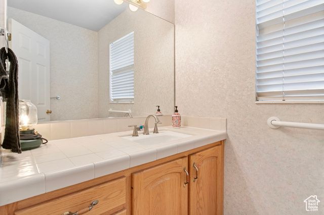 2365 E CREEK RD, Sandy, UT 84093