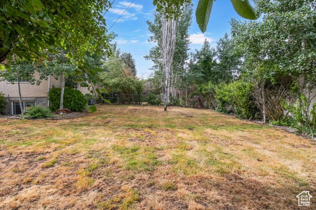 2365 E CREEK RD, Sandy, UT 84093