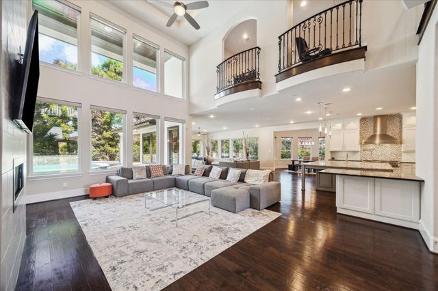 79 Amber Hollow Court, Sugar Land, TX 77479