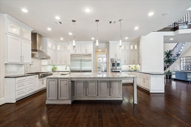 79 Amber Hollow Court, Sugar Land, TX 77479