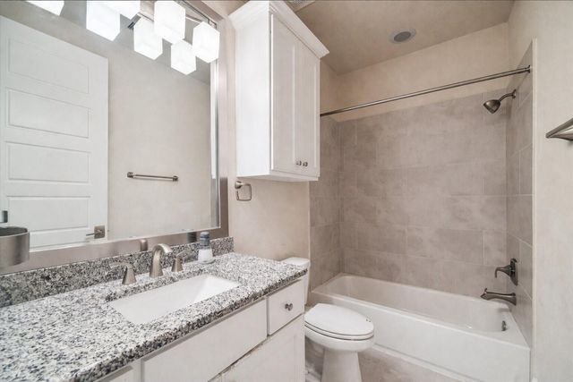 79 Amber Hollow Court, Sugar Land, TX 77479