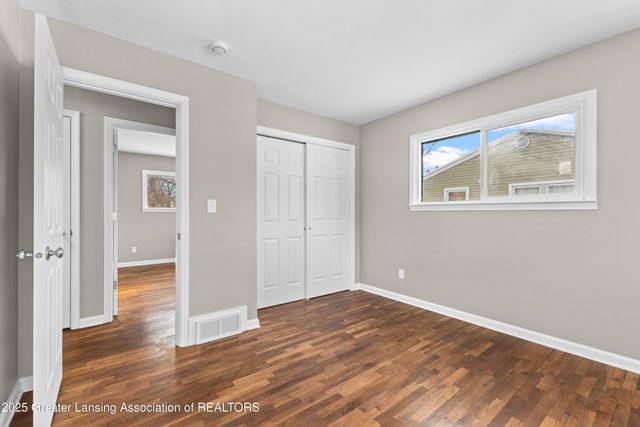 835 Brad Street, Lansing, MI 48911