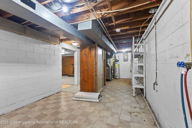 835 Brad Street, Lansing, MI 48911