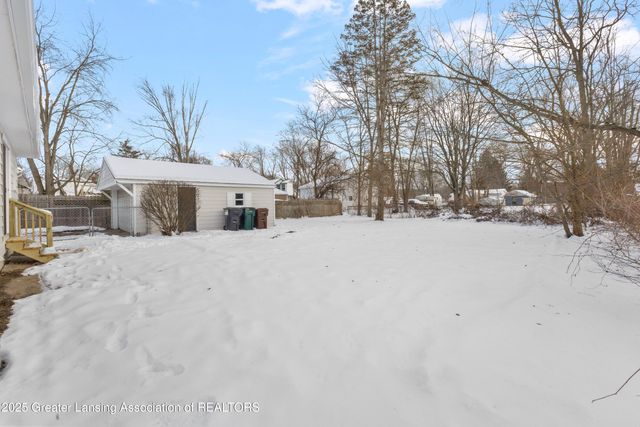 835 Brad Street, Lansing, MI 48911