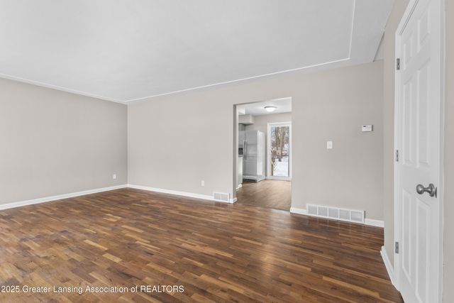 835 Brad Street, Lansing, MI 48911