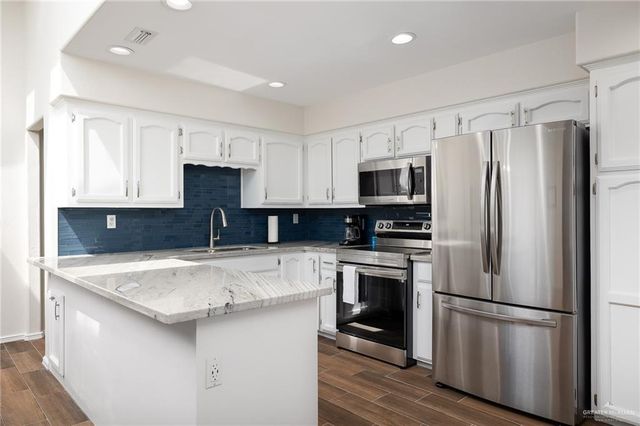 1111 Lake View Drive, Mission, TX 78572