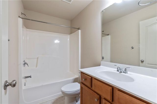 3879 Brockenhurst Drive, Buford, GA 30519