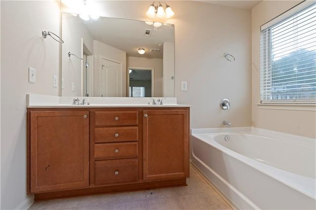 3879 Brockenhurst Drive, Buford, GA 30519