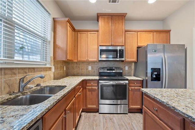 3879 Brockenhurst Drive, Buford, GA 30519