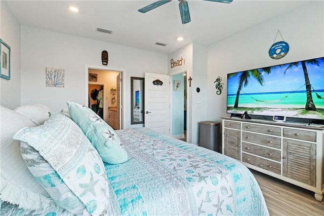 4199 Montague Drive, Gulf Shores, AL 36542
