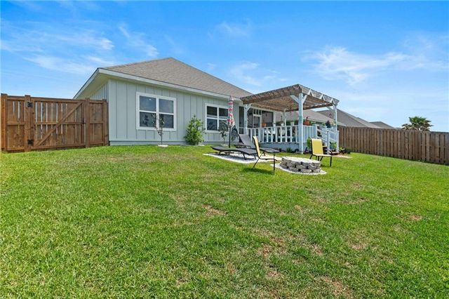 4199 Montague Drive, Gulf Shores, AL 36542
