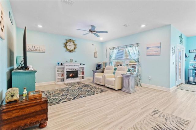 4199 Montague Drive, Gulf Shores, AL 36542