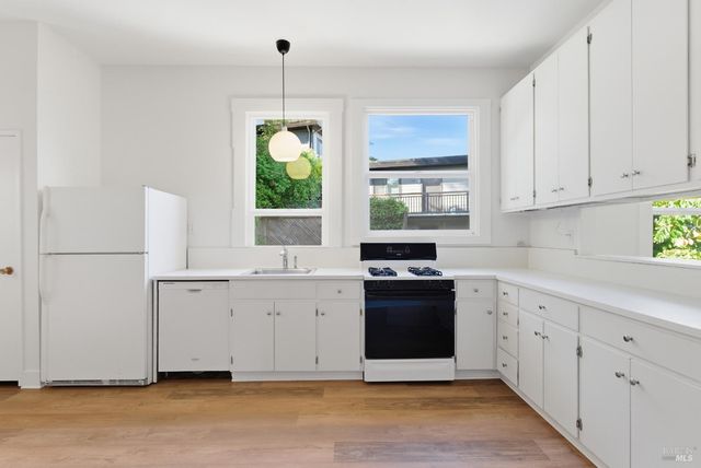 69 Corte Madera Ave, Corte Madera, CA 94925