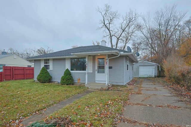 1216 Edgewood Drive, South Bend, IN 46616
