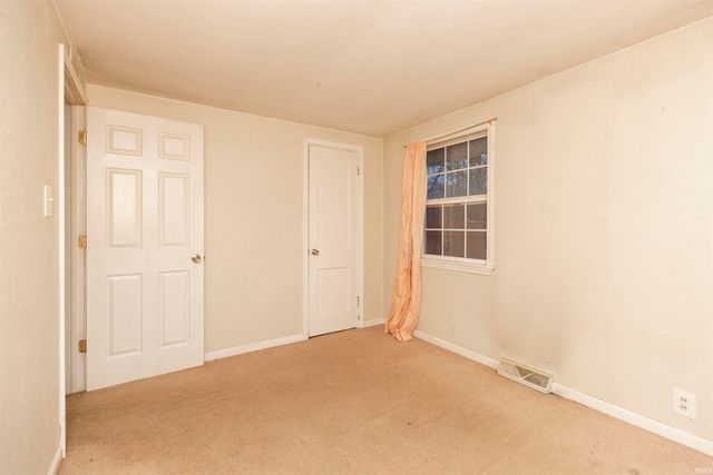 1216 Edgewood Drive, South Bend, IN 46616