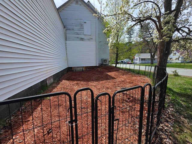 196 Union Street, Springfield, VT 05156