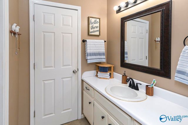 1501 Elizabeth Drive SW, Hartselle, AL 35640