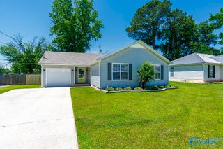1501 Elizabeth Drive SW, Hartselle, AL 35640