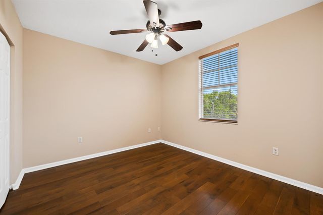 1033 NE 17th Way 905, Fort Lauderdale, FL 33304