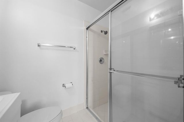 1033 NE 17th Way 905, Fort Lauderdale, FL 33304