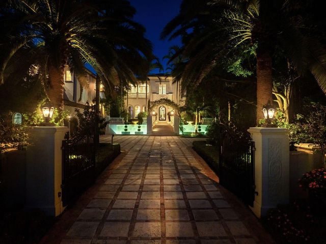 1131 Hillsboro Mile, Hillsboro Beach, FL 33062