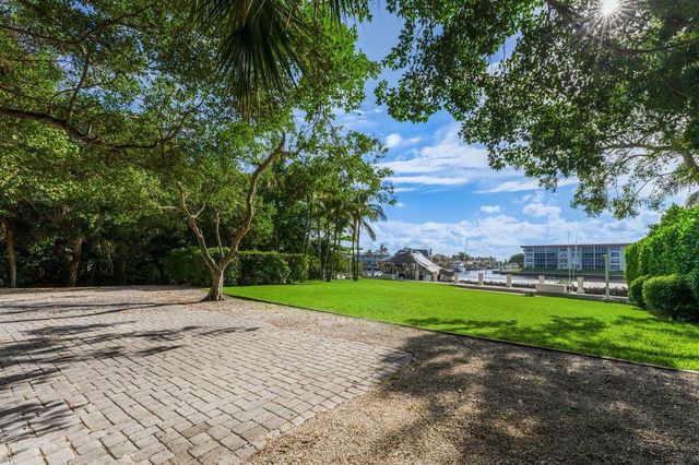 1131 Hillsboro Mile, Hillsboro Beach, FL 33062