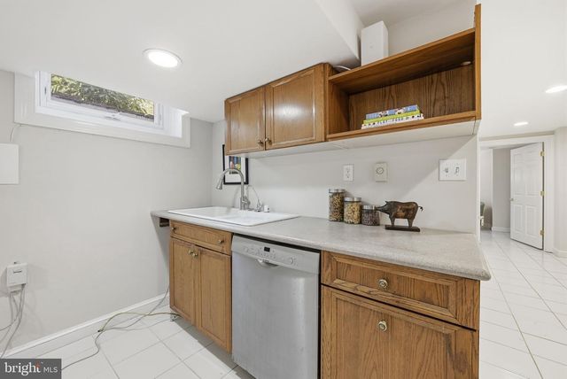 5801 POTOMAC AVE NW, Washington, DC 20016