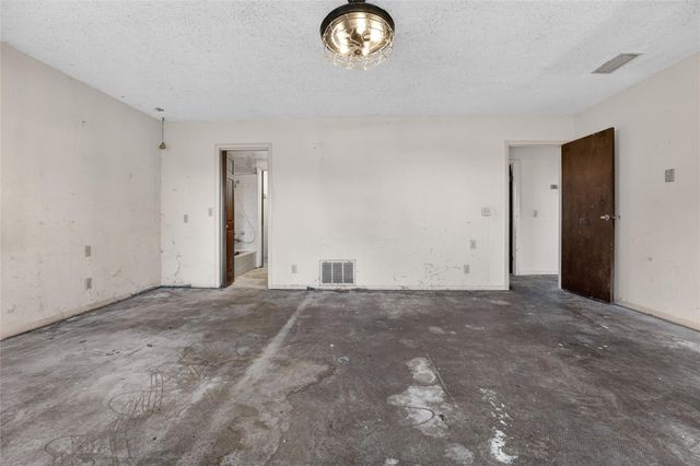 706 Cargill DR, Spicewood, TX 78669