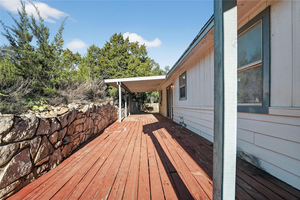 706 Cargill DR, Spicewood, TX 78669