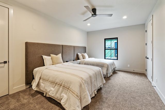 120 Meandering Way, Mabank, TX 75156