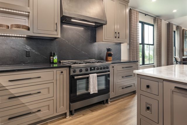 120 Meandering Way, Mabank, TX 75156