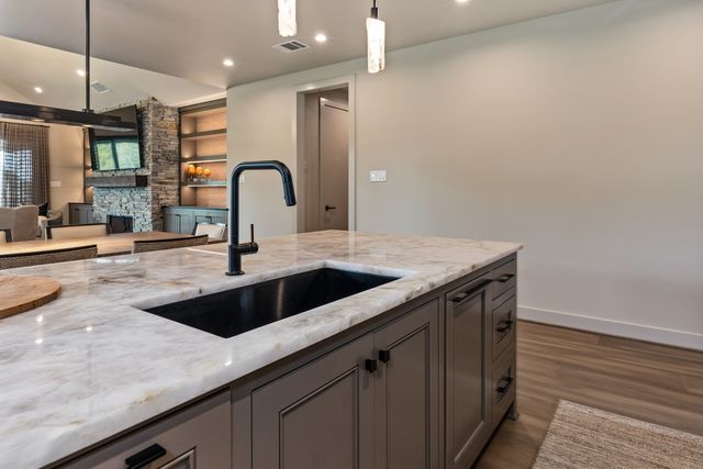 120 Meandering Way, Mabank, TX 75156