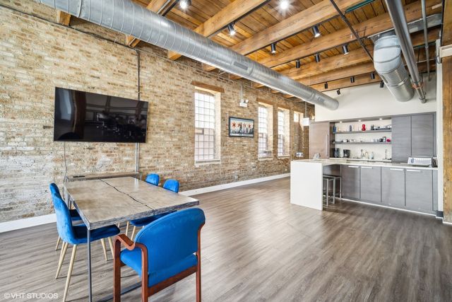 1348 W Concord Place, Chicago, IL 60622