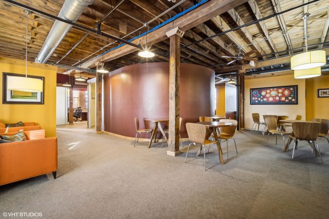 1348 W Concord Place, Chicago, IL 60622